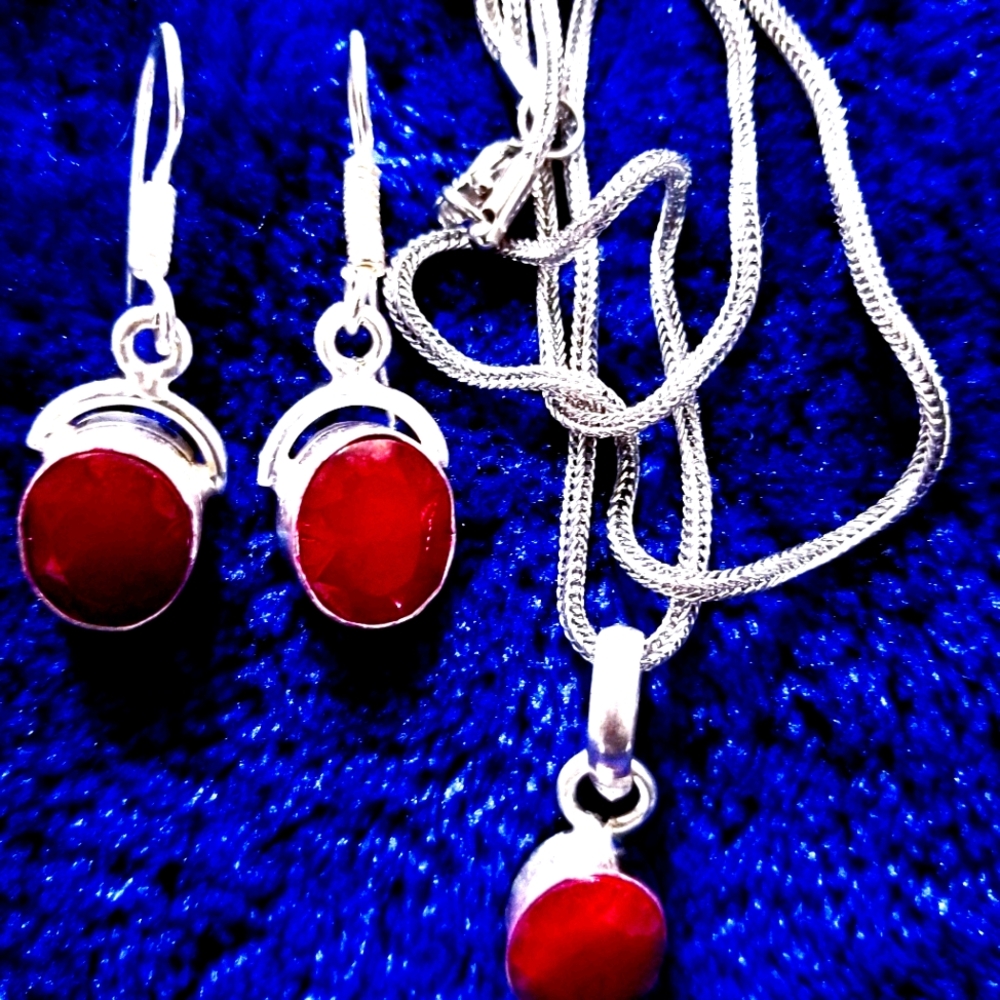 Necklace set